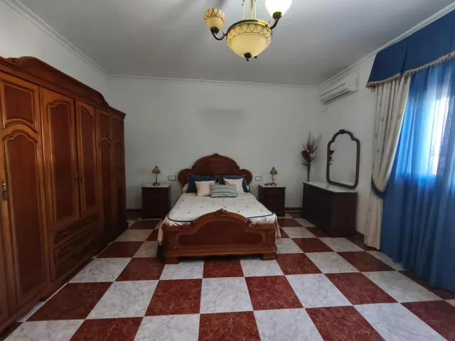 VIVIENDA UNIFAMILIAR CON COCHERA EN PEDRO ABAD! — 22