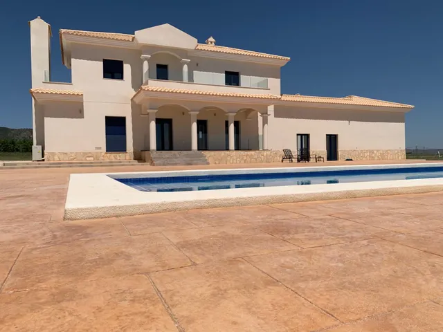 VILLAS DE OBRA NUEVA EN PINOSO — 16