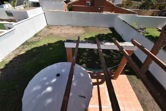 CHALET INDEPENDIENTE EN COSTA SANCTI PETRI A 700 METROS DE LA PLAYA — 26