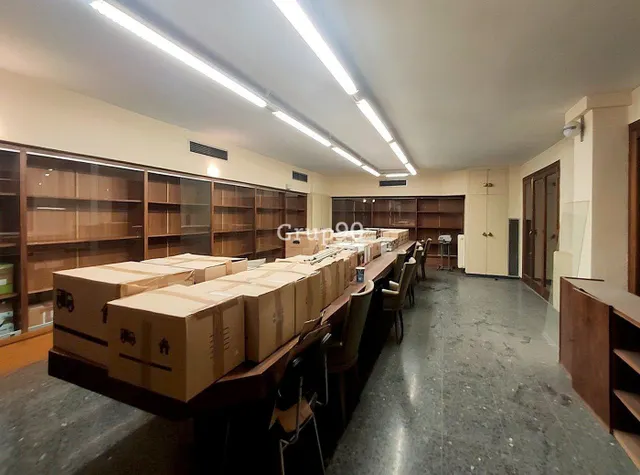 3 LOCALES COMERCIALES EN  ZONA INSTITUT — 32