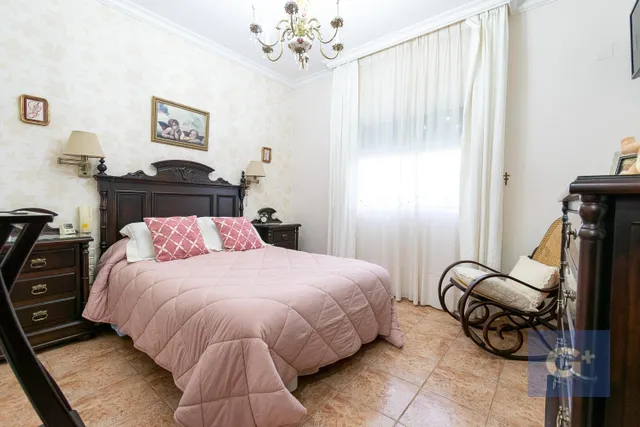 CHALET — 8