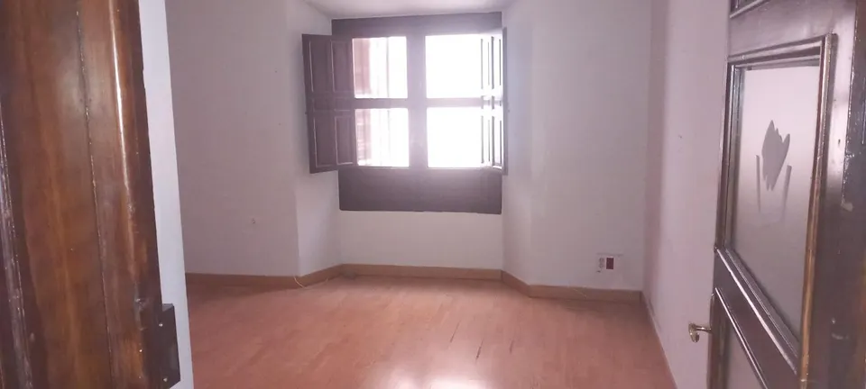 OFICINA TOTALMENTE REFORMADA DE 300 M2 EN ALQUILER | 1.700 €/MES
