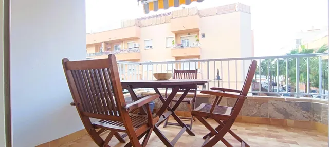 Piso luminoso junto a la playa con terraza y vistas parciales al mar en la gruta — 5