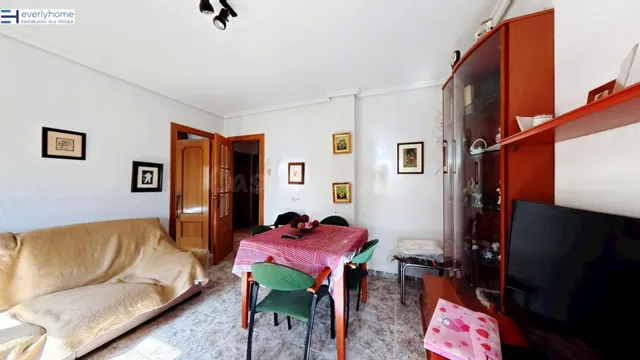 VIVIENDA EN AV. BLASCO IBAÑEZ / ISLA PERDIDA TOTALMENTE EXTE - foto 5