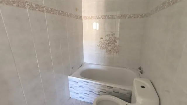 Piso de 76 m2 con 3 dormitorios y ascensor en Jerez Sur — 7