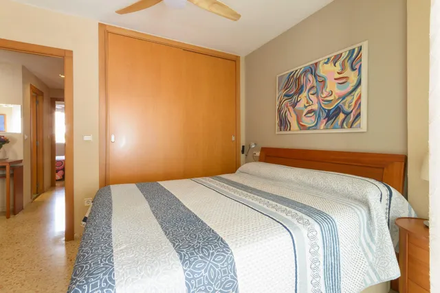 APARTAMENTO REFORMADO CON TERRAZA, PISCINA Y PARKING A 150 METROS DE LA PLAYA DE GANDIA — 23