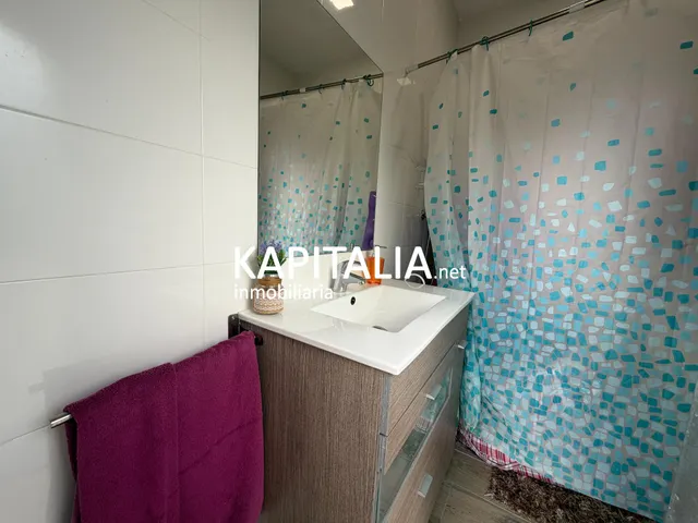 ESPECTACULAR CHALET DE DISEÑO EN URBANIZACIÓN CON PISCINA. — 46