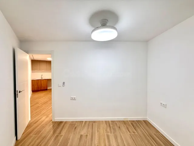 Tu nuevo hogar en Alzira: reforma integral, terraza privada  - foto 2