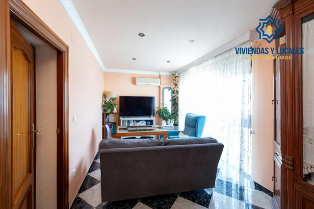 ESTUPENDO PISO EN ZONA VERGELES-ZAIDIN. — 6