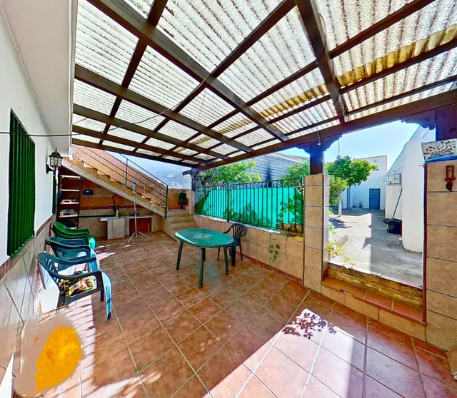 CASA EN VENTA EN PADUL — 46