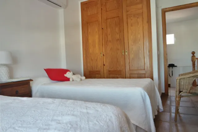Impresionante chalet con piscina y en zona con campo de golf — 32