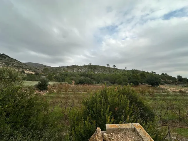 Casa de campo rústica con gran extensión de terreno en La Ga - foto 3