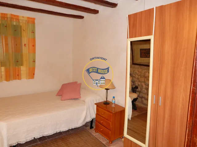 EXCLUSIVA VILLA EN COCENTAINA CON GRAN PARCELA Y BONITA PISCINA. — 33