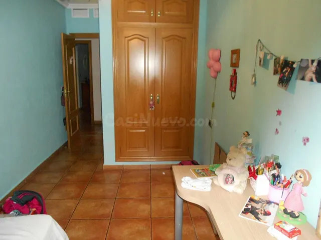 Ocasion vivienda de 2 plantas, terraza y local - foto 5