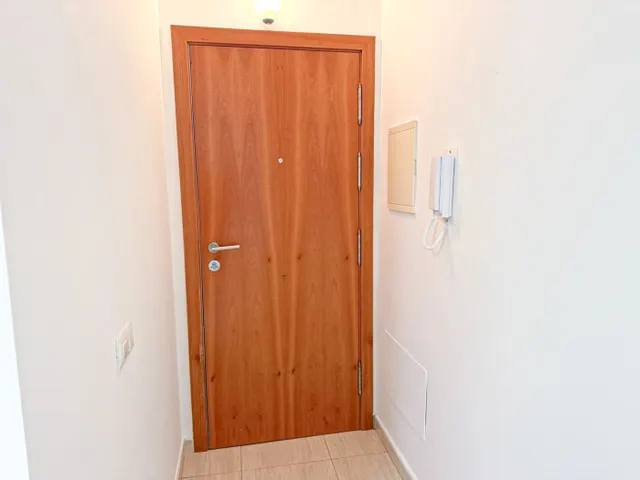 Piso de 2 dormitorios con ascensor en Figueres — 17