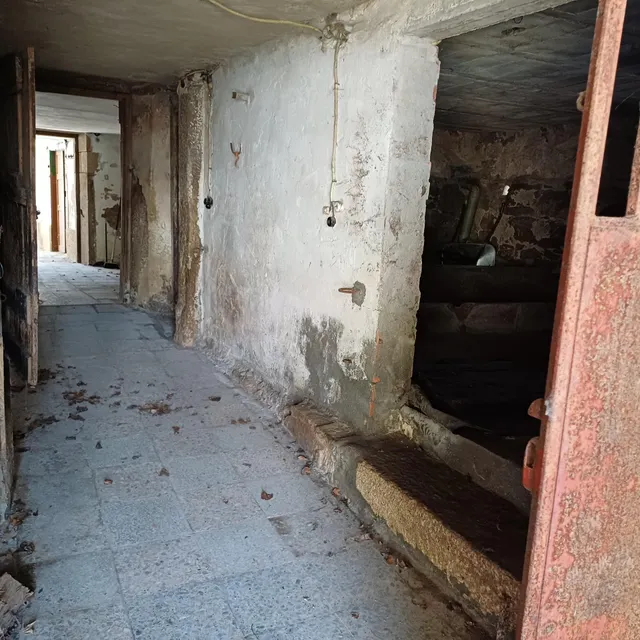 CASA EN VENTA PARA RESTAURAR — 3
