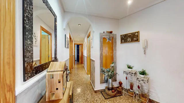 Amplia vivienda en Carolinas Bajas – Alicante - foto 2