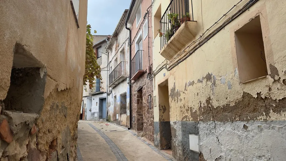 Casa para rehabilitar en el Frasno
