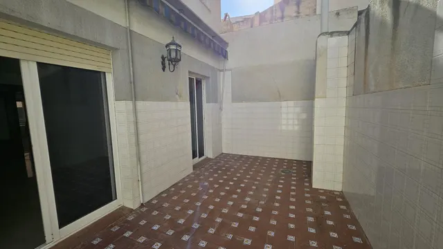Se Vende Casa de Tres Plantas con garaje doble y trastero. — 49