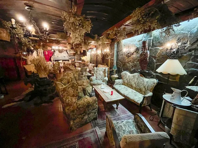 Oportunidad única Se vende cafeteria con increíbles tesoros  - foto 4