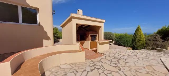 Chalet en venta en Les Tres Cales — 44