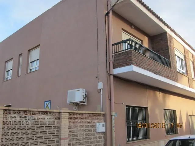 CHALET EN CASCO URBANO — 40
