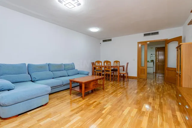 WGI INMOBILIARIA ALQUILA vivienda REFORMADA con PATIO — 3