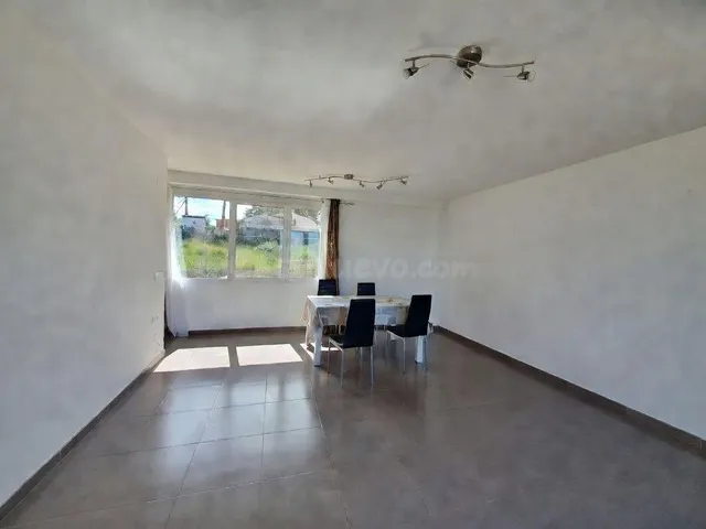 CHALET CON PARCELA Y VISTAS EN CUMBRES DE CALICANTO – ALQUIL - foto 2