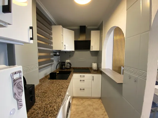 ☀️ ¡ENCANTADOR APARTAMENTO EN EL CENTRO DE TORREVIEJA CON PISCINA! ‍♂️ — 17