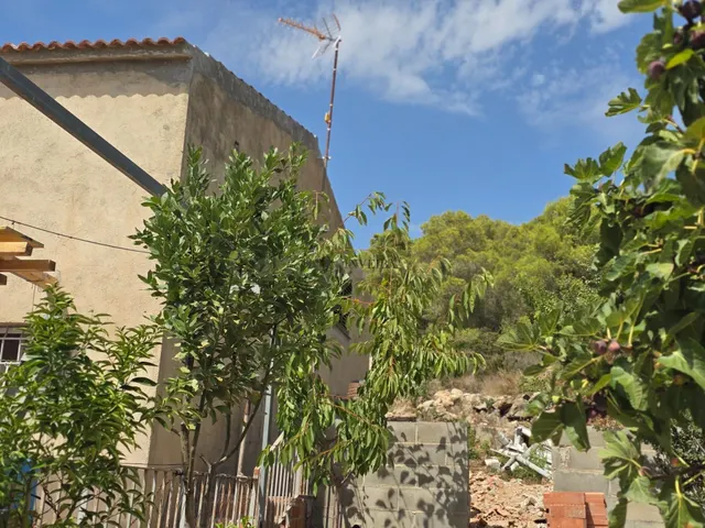 casa rodeada de zona verde - foto 4