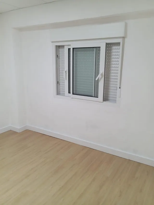 Venta restaurante con licencia de restaurante para entrar ya, y con vivienda en parte superior. — 18