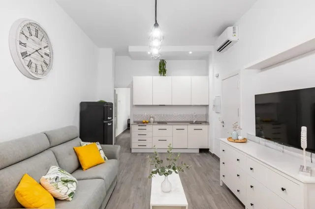 Precioso apartamento en el centro de Torre del Mar — 15