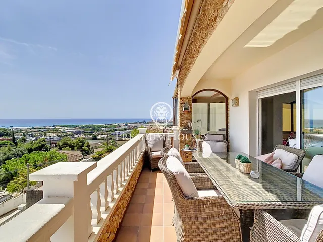 Casa en venta con vistas al mar y licencia turística — 2