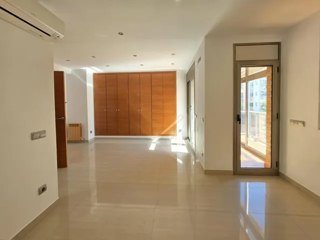 CASA CON JARDIN DE 4 habitaciones EN BARENYS — 23