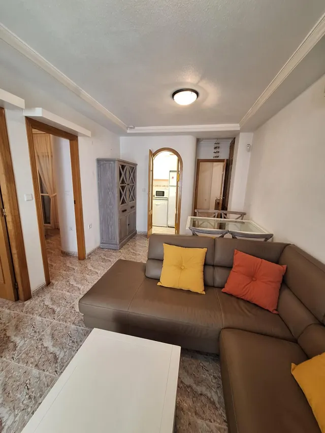 Acogedor Apartamento en Torrevieja, Ideal para Vivir — 10