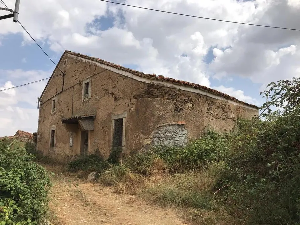 Urbis te ofrece una casa en venta en Villares de Yeltes, Salamanca.