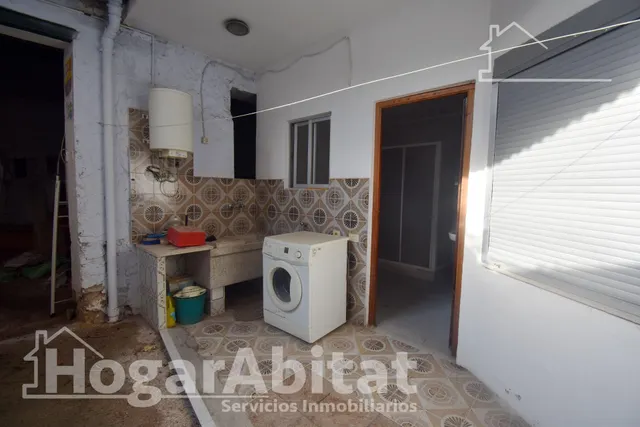 ¡Hazla a tu gusto! Gran casa para reformar con terraza y balcón, cerca del ayuntamiento — 21