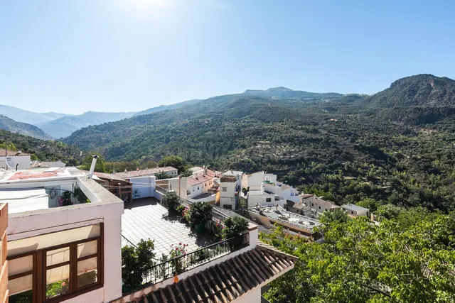 EDIFICIO en Güejar Sierra