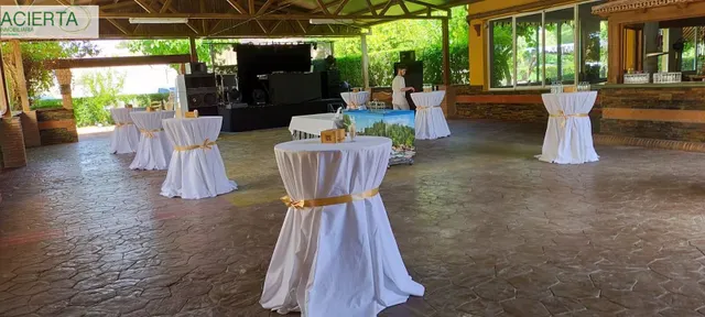¿SUEÑAS CON UN ESPACIO ÚNICO PARA CELEBRAR MOMENTOS INOLVIDABLES? — 24