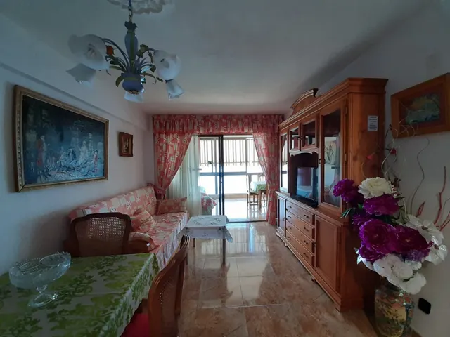 Primera linea, edificio Los Gemelos, reformado. www.inmobiliarialesdunes.com — 11