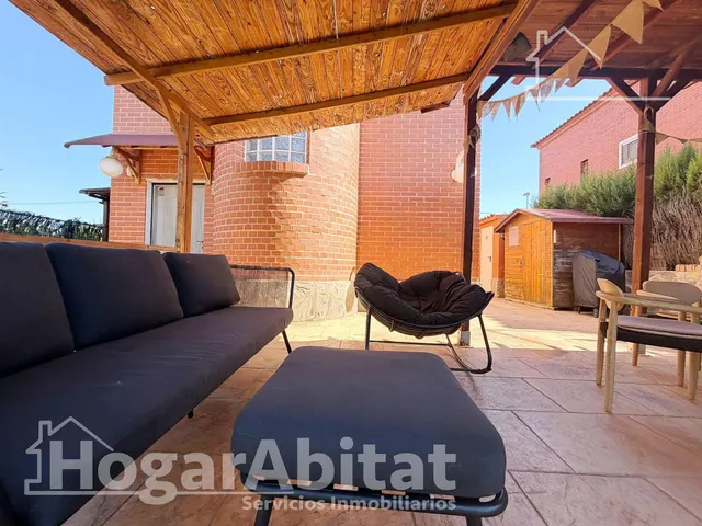 ¡PRECIOSO CHALET! AMPLIO Y REFORMADO CON PISCINA PRIVADA, GARAJE Y PARCELA — 18