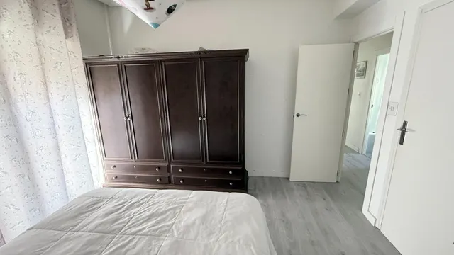 Piso amueblado de 3 dormitorios con balcones en Yecla — 9