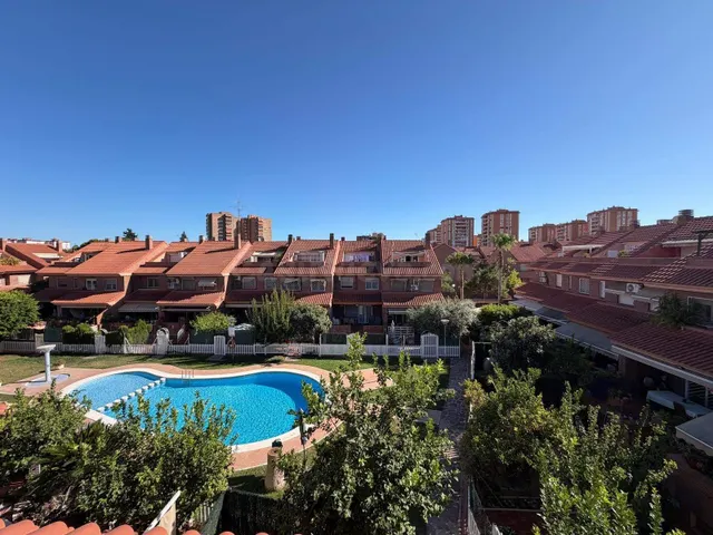 Adosado en venta en Barrio Divina Pastora – Tómbola - foto 4