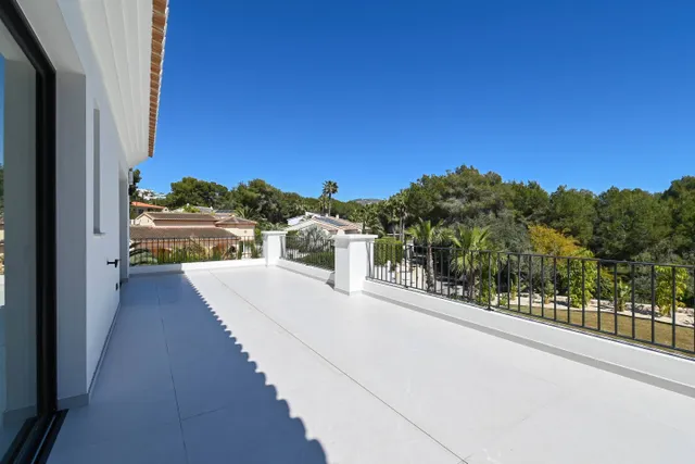 VILLA ELEGANCE · RESIDENCIA MEDITERRANEA CONTEMPORANEA EN PL - foto 4