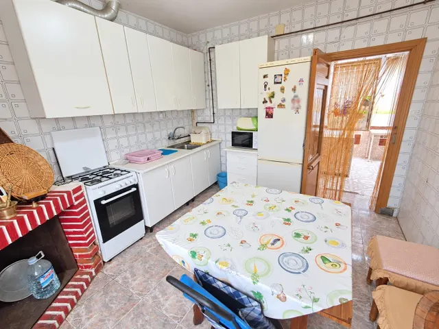 Casa independiente de 200 m2 con cinco habitaciones, dos cocinas y solárium en San José de la Vega — 8