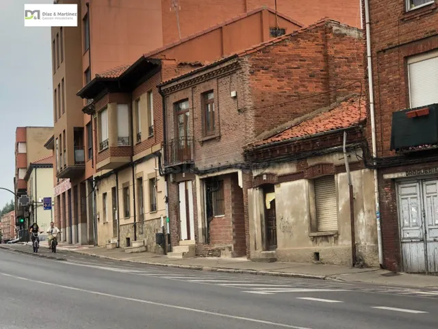 CASA EN TROBAJO DEL CAMINO