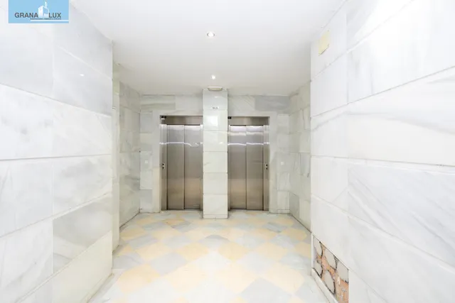 Piso de dos dormitorios en Sanders, en urbanización privada con piscina, pistas de padel, plaza de garaje y trastero — 19