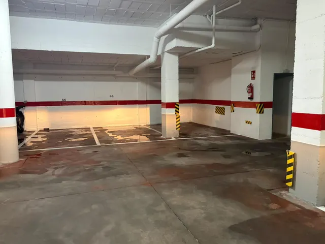 Plaza de garaje en venta por 20.000 € | Fácil acceso cerca de Felipe II — 7