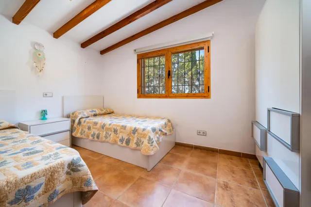 ESPECTACULAR FINCA RÚSTICA CON MOLINO EN MURO — 23