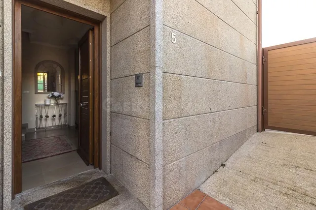 Precioso Chalet adosado en Sanxenxo a solo 600 m del Centro! - foto 3